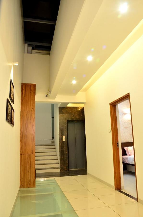 Hotel Sri Sri Executive, Kolhápur Kültér fotó