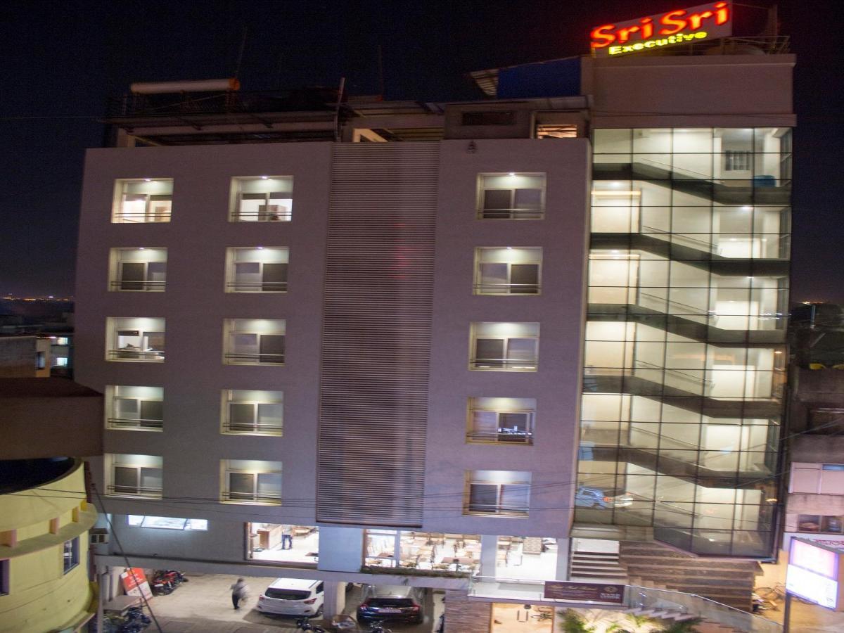Hotel Sri Sri Executive, Kolhápur Kültér fotó